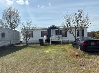 208 Swallow Cir, Robertsdale, AL 36567