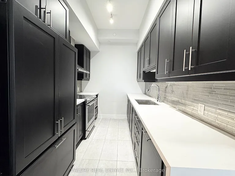 4085 Parkside Village Dr #NLPH1 — Photo 13