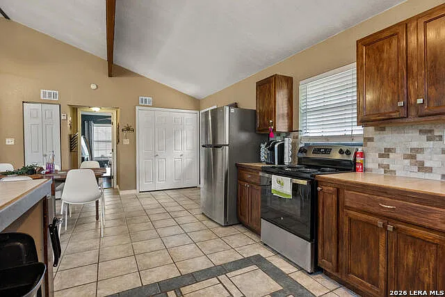 3 bed, 2.0 bath, 1800 sqft, $2,750 — Photo 4
