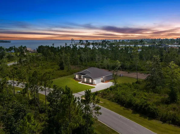 902 Captain Way, Panama City, FL 32404