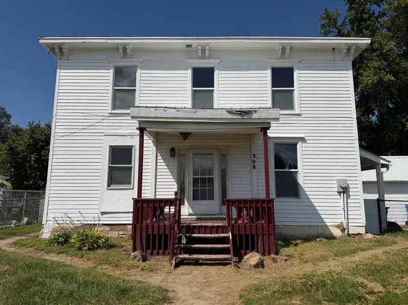 308 E Ashland Ave, Indianola, IA 50125
