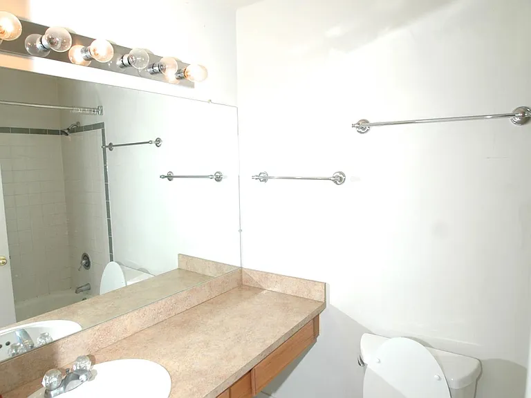 2440 Parmenter Blvd #63 — Photo 15