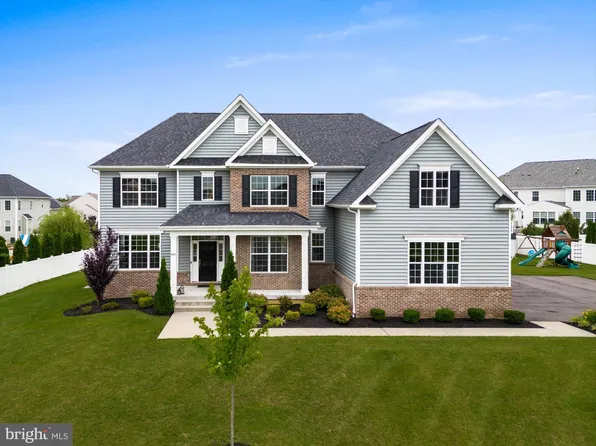 410 Gardenia Dr, Mullica Hill, NJ 08062