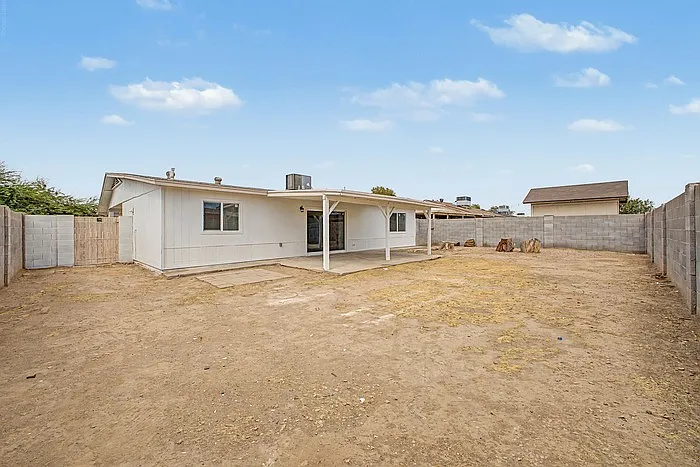 8819 W Avalon Dr — Photo 24