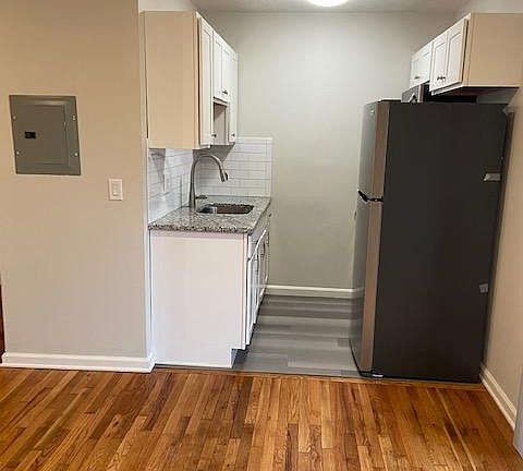 5th image of 4539 Whetsel Ave APT 5