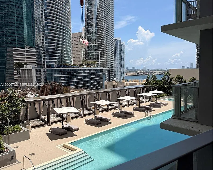 77 SE 5th St #1505