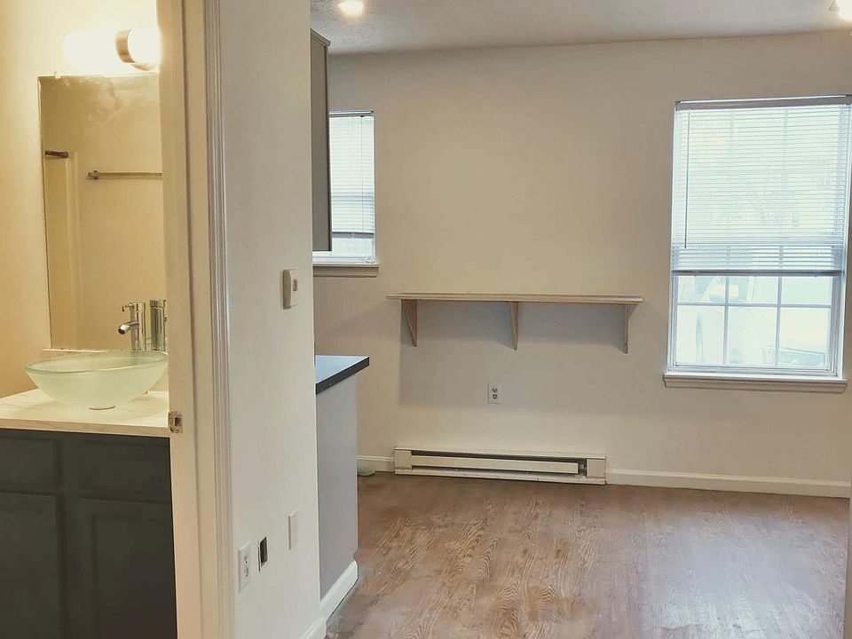 2nd image of 252 Arlington Ave #12