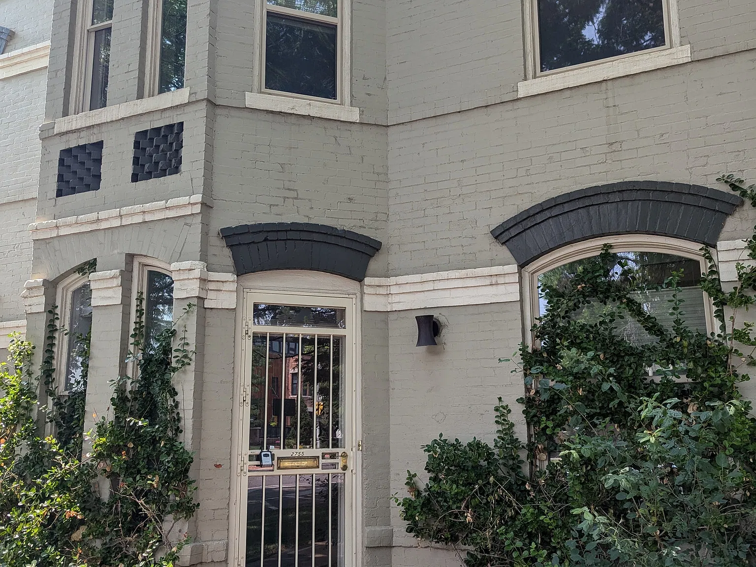 2 bed, 1.5 bath, 1630 sqft, $3,000 — Photo 1