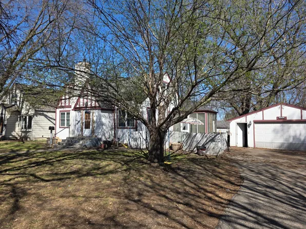 1074 Livingston Ave, West Saint Paul, MN 55118