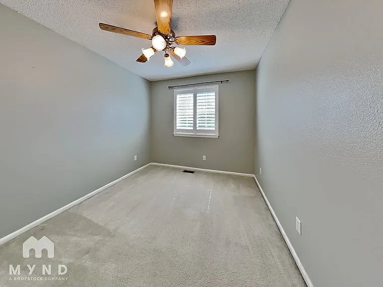 9693 Castle Ridge Cir — Photo 22