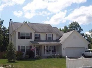 10445 Village Dr, Garrettsville, OH