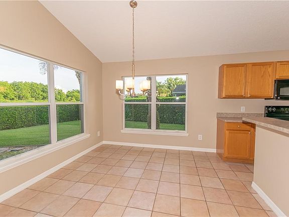 5th image of 144 Brushcreek Dr
