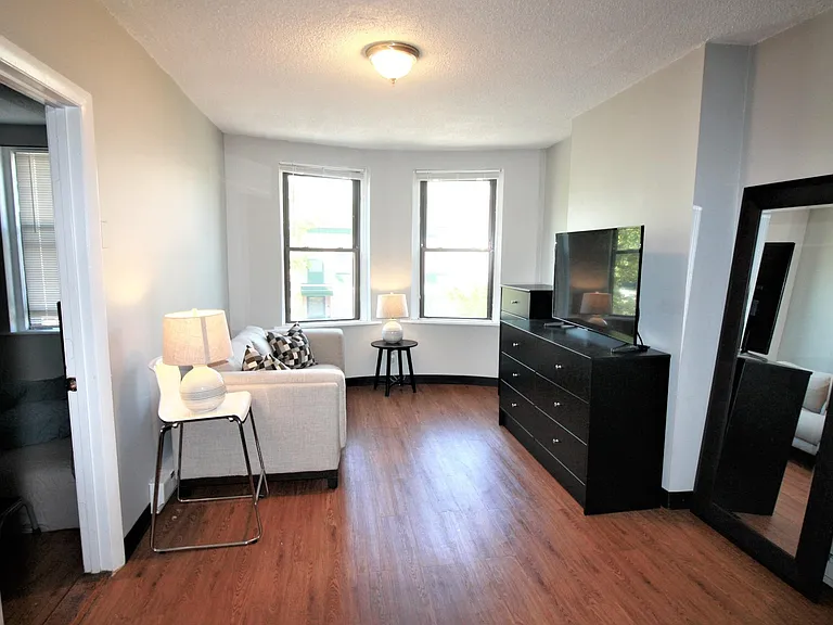181 Northampton St #2.0 — Photo 1