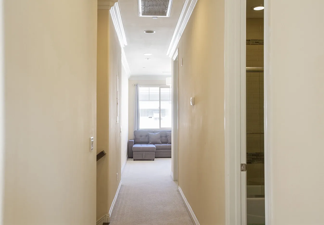 3 bed, 3.5 bath, 1768 sqft, $4,850 — Photo 3