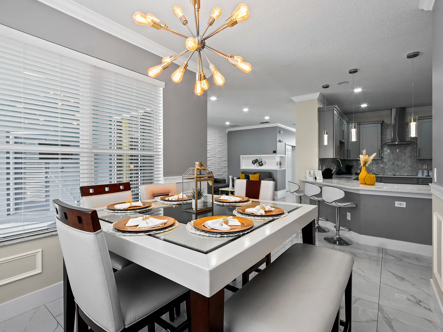 4 bed, $5,550 — Photo 3