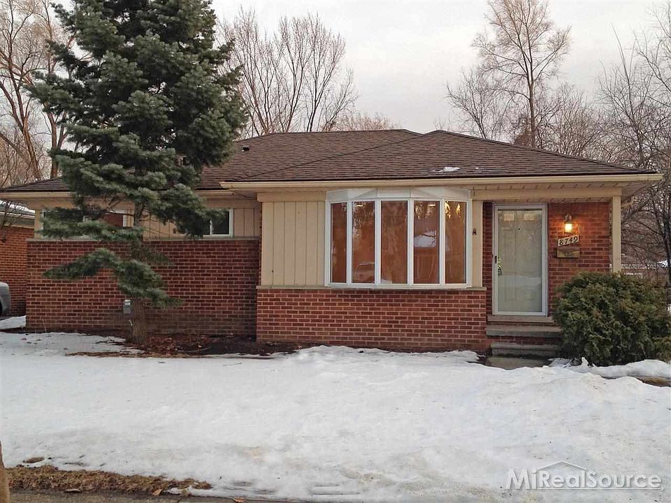 1st image of 8749 Woodside Dr