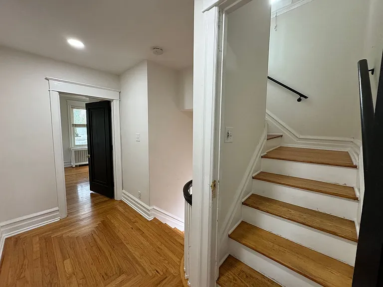 2201 W Gordon St — Photo 51