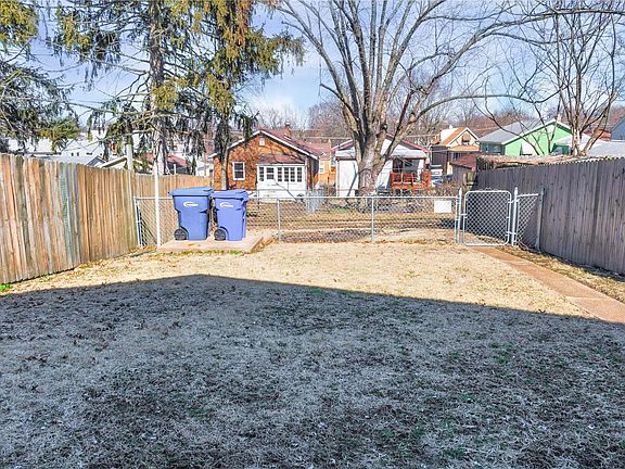 5th image of 343 Lenhardt Ave