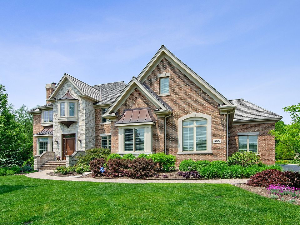 1st image of 300 Hamilton Ct