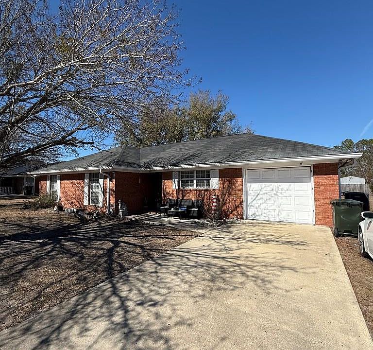 1st image of 479 McCumber Dr