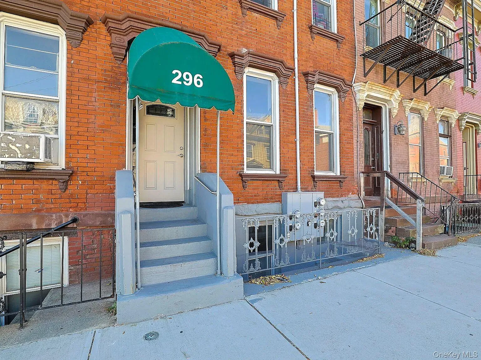 296 Mill Street photo 1