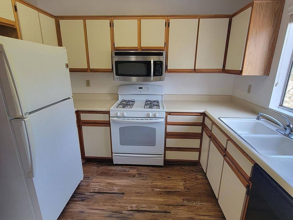 1st image of 23215 Sherman Way Unit H