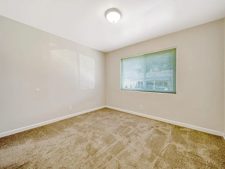 1821 Woodland Ave — Photo 21