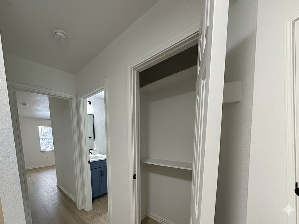 1st image of 2101 Highway 3 Suite B