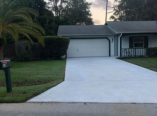 50 Wedgewood Ln, Palm Coast, FL 32164