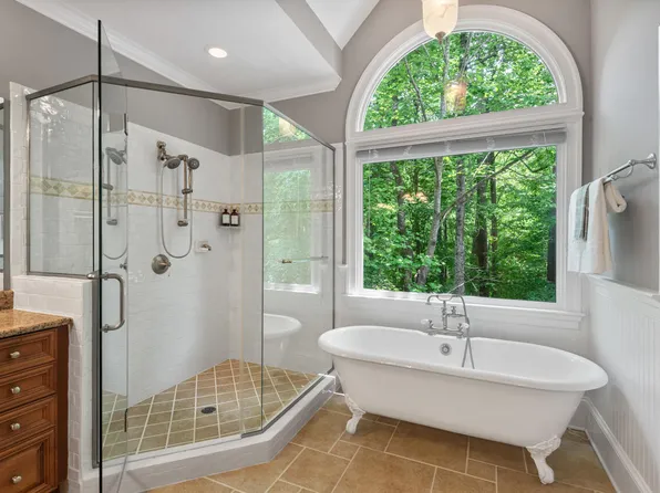 216 Copper Beech Ct, Chapel Hill, NC 27517