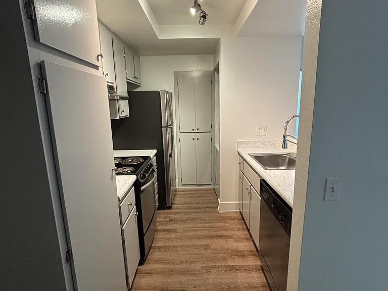 River Oaks — Photo 65