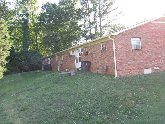3rd image of 4027 Julian Ave