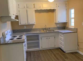 916 W Fountain Way, Fresno, CA 93705