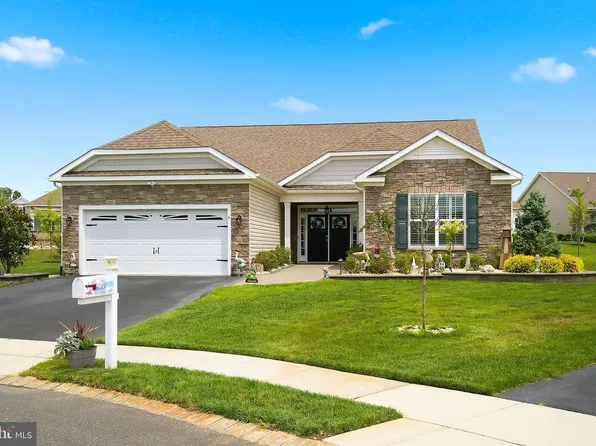6 Otter Cir, Barnegat, NJ 08005