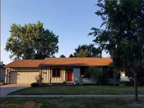 846 Champagne Ave, Bowling Green, OH 43402