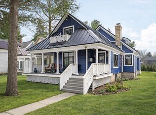 525 5th St, Traverse City, MI