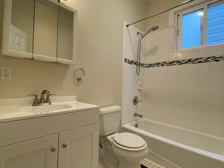 2363 Union St #2361 — Photo 6