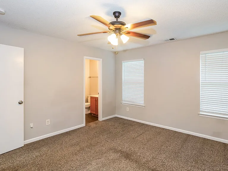 11619 Stewarts Crossing Dr — Photo 10