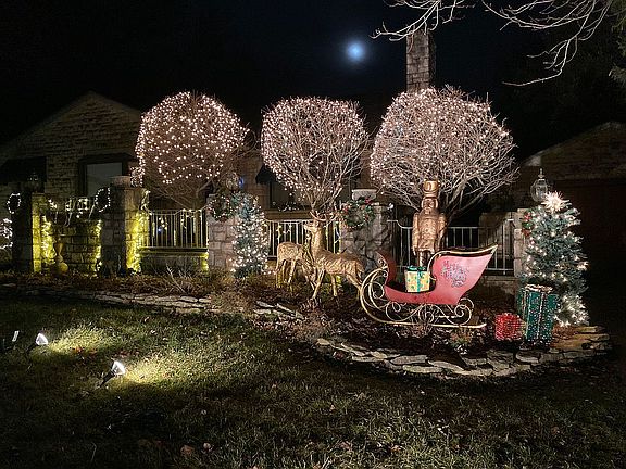 Christmas on 299 Trine