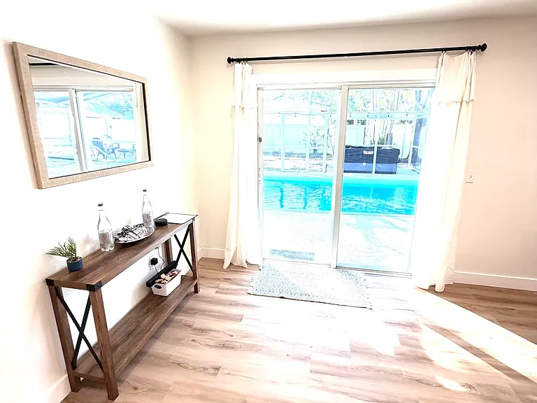 948 Canal Cir — Photo 15