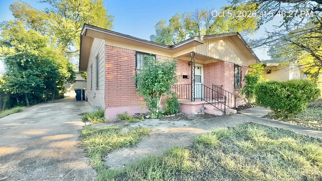 3 bed, 1193 sqft, $950 — Photo 1