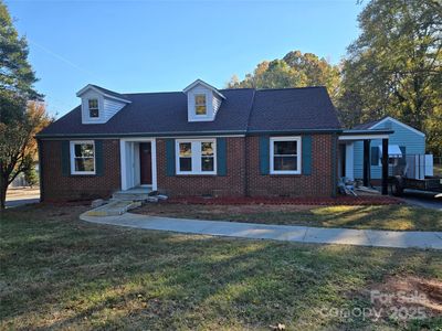 221 E Herman St, Newton, NC, 28658