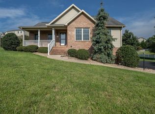 472 Early Dr, Broadway, VA 22815