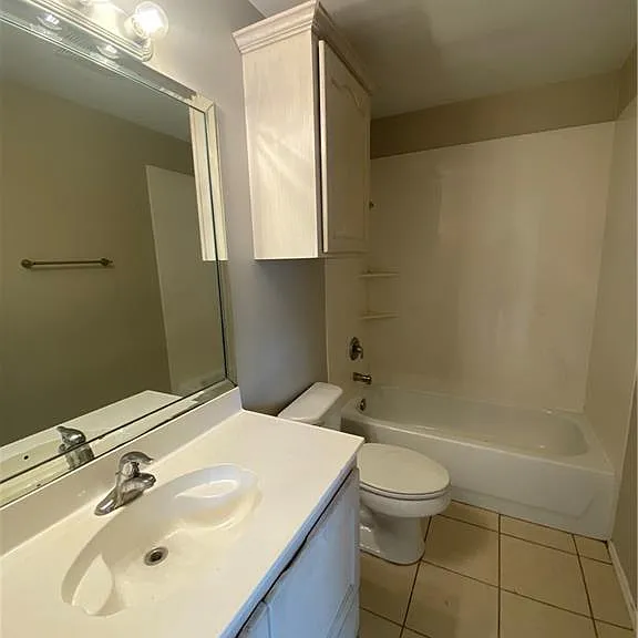 1403 Tampa St — Photo 8