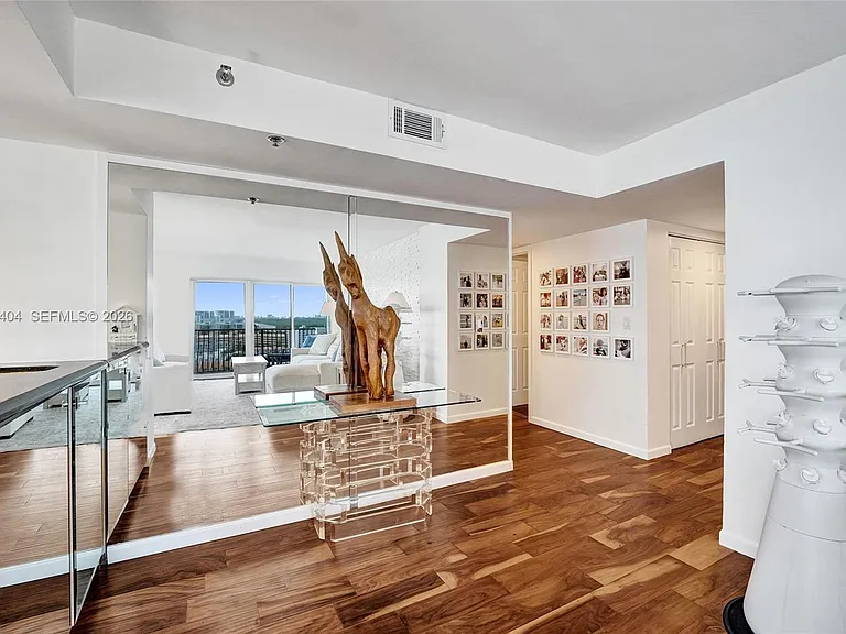 1201 S Ocean Dr #1702N — Photo 8