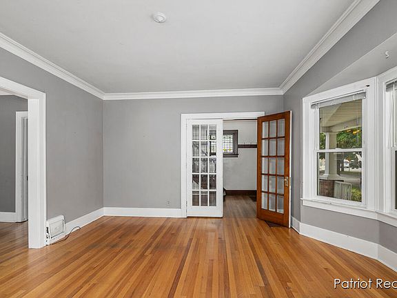 5th image of 1131 Powers Ave NW