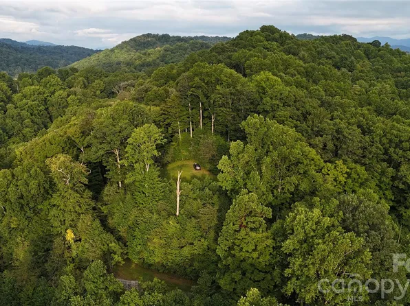 200-201 Fern Hill Dr, Mars Hill, NC 28754