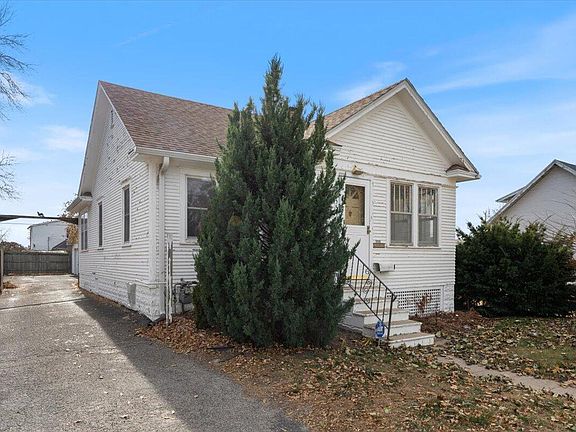 2nd image of 3555 Avenue C