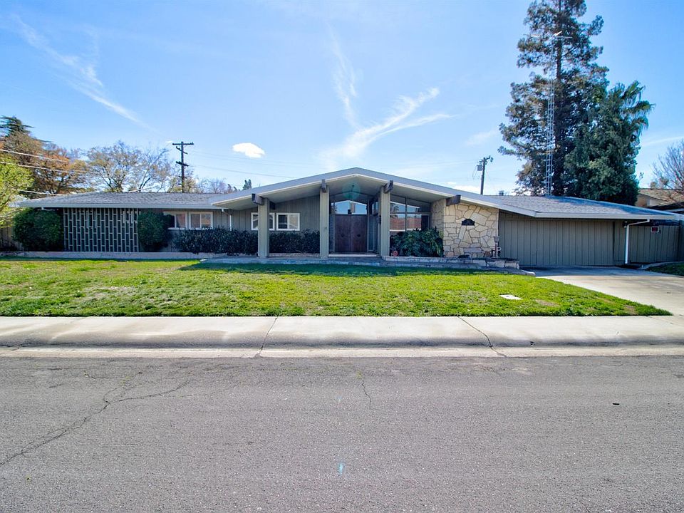 1st image of 212 Toyon Dr