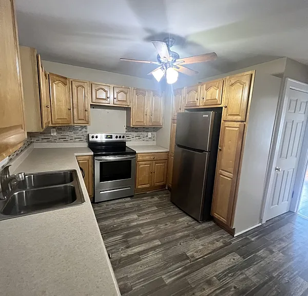 1219 East Dr — Photo 19
